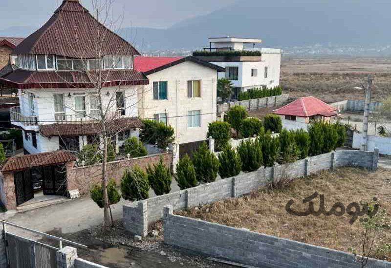 خانه قدیمی حیاط دار زمین مسکونی 3 نبش در محمد حسین آباد هچیرود| زمین و باغ| چالوس، هچیرود| نیوملک