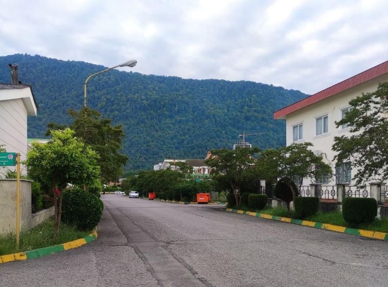 محله و خیابان های شهرک نمکآبرود: حریم خصوصی، قیمت انحصاری