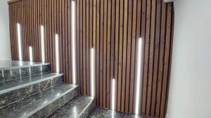 اجرای ترمو فریم همراه لاین نوری برای دیوار راهرو