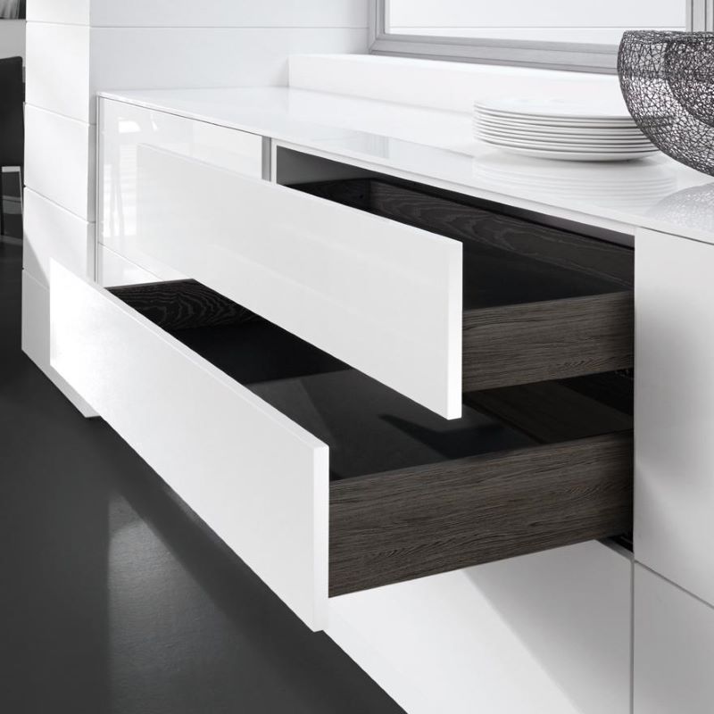 تفاوت کیفیت یراق آلات و متریال در اجرای کابینت